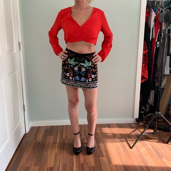 BBWM Woman Multicolored embroidered black skirt - Picture 2 of 5